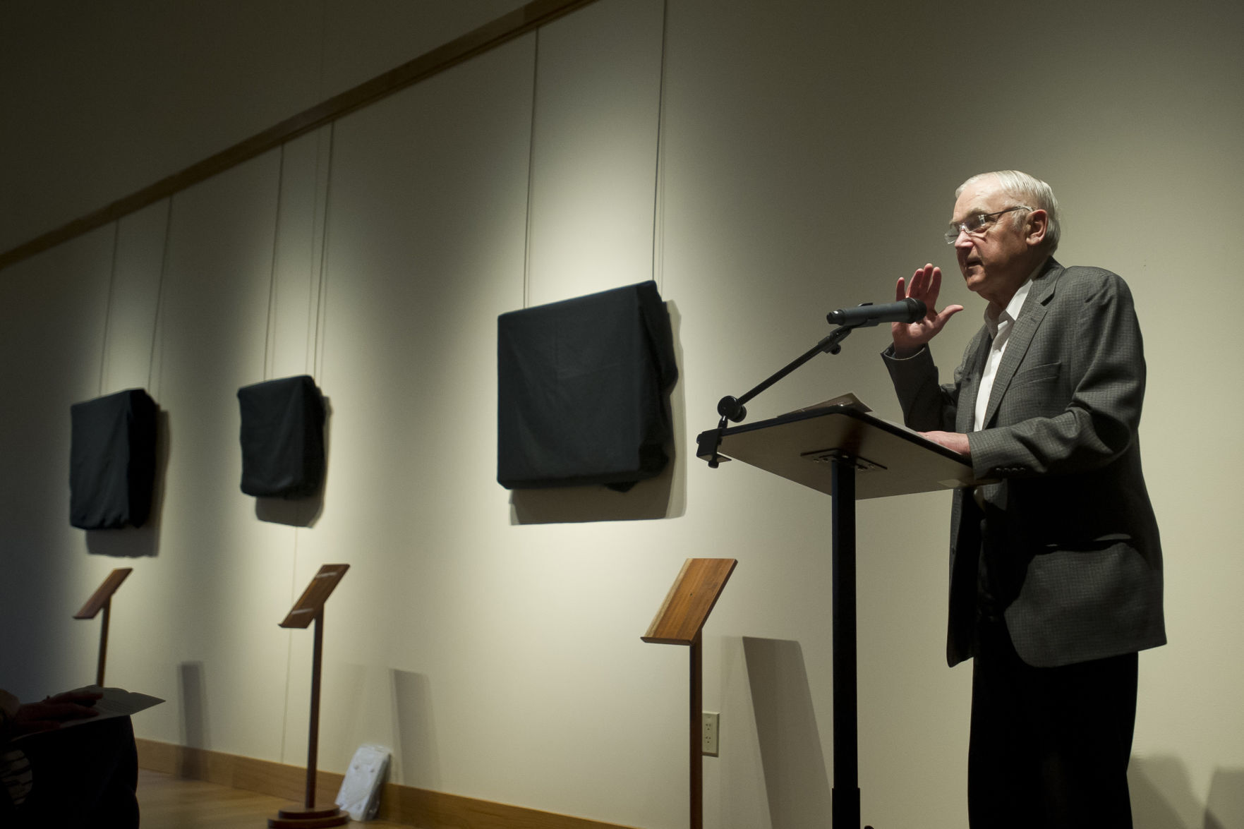 Art Unveiling 02